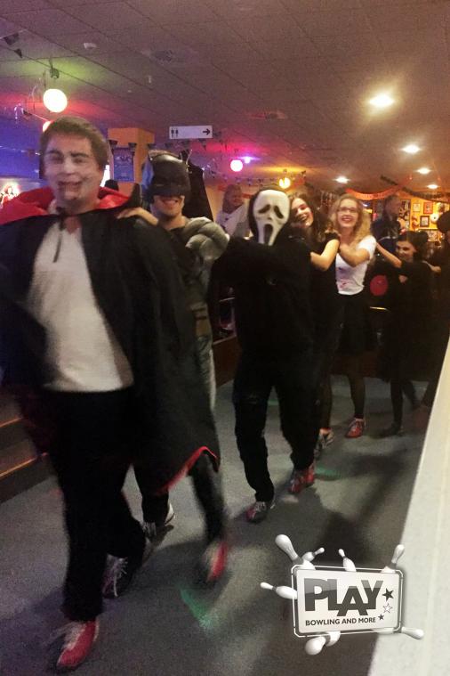 Halloween-Bowlingparty im PLAY